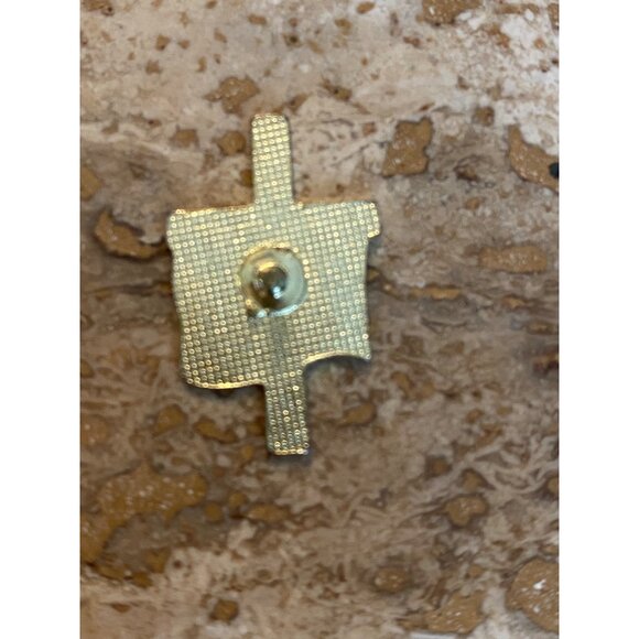 American Flag Cross Lapel Pin Gold Tone Patriotic Design - Picture 6 of 7